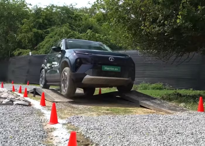 Tata Harrier EV 2025 charging at fast charging station