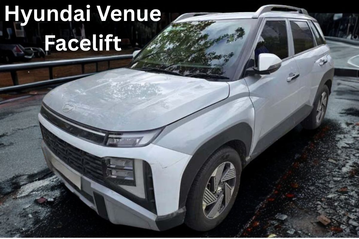 2025 Hyundai Venue showcasing new C-shaped DRLs, bold front grille, and dual 12.3-inch touchscreen setup