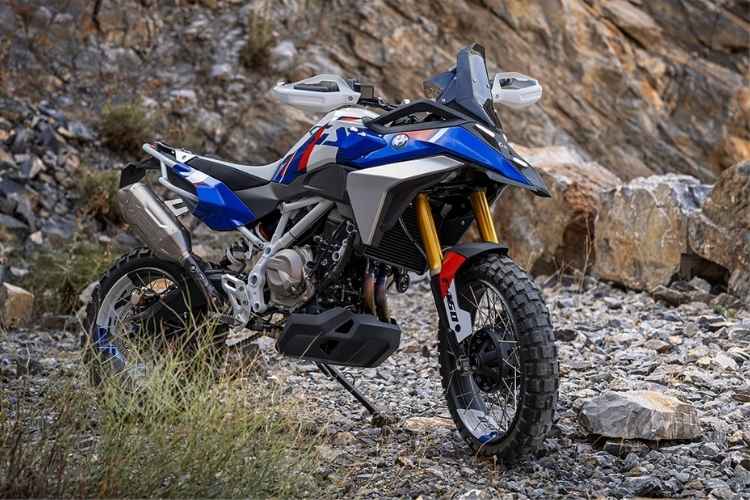 Close-up of BMW F 450 GS fuel tank with GS branding