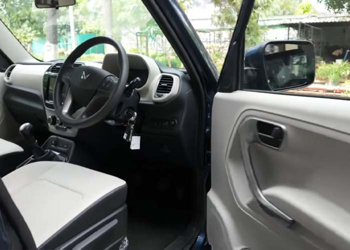 Mahindra Bolero B8 top variant exterior with diamond-cut alloy wheels