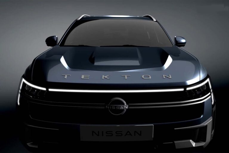 Front view of Nissan Tekton C-SUV showcasing bold and modern design