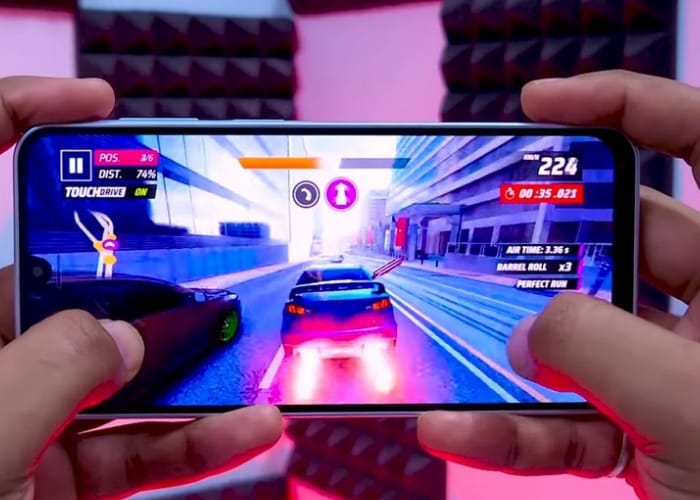 Samsung Galaxy M17 5G display vs F17 5G display