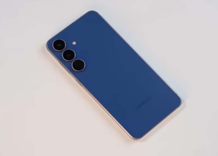 Samsung Galaxy S25 FE slim and lightweight design in hand