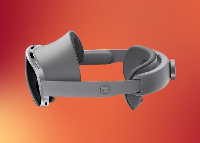 Samsung Galaxy XR headset with Snapdragon XR2 Gen 2 chip and Android XR platform