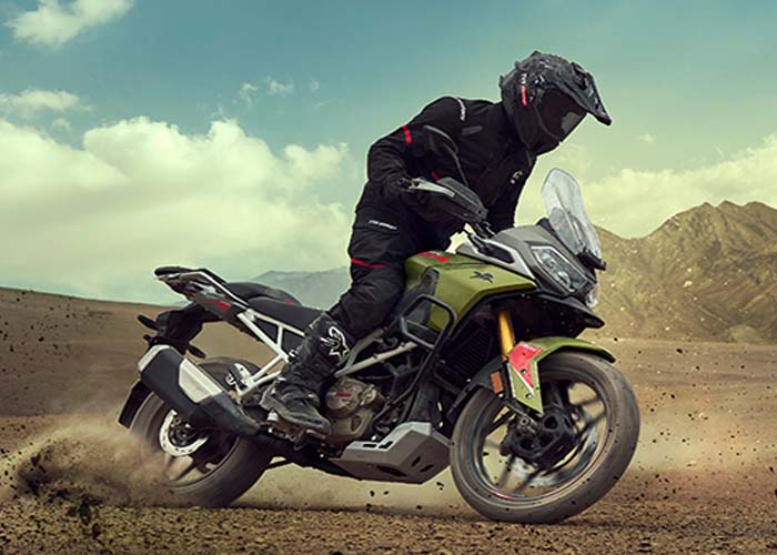 TVS Apache RTX 300 front view with LED headlight