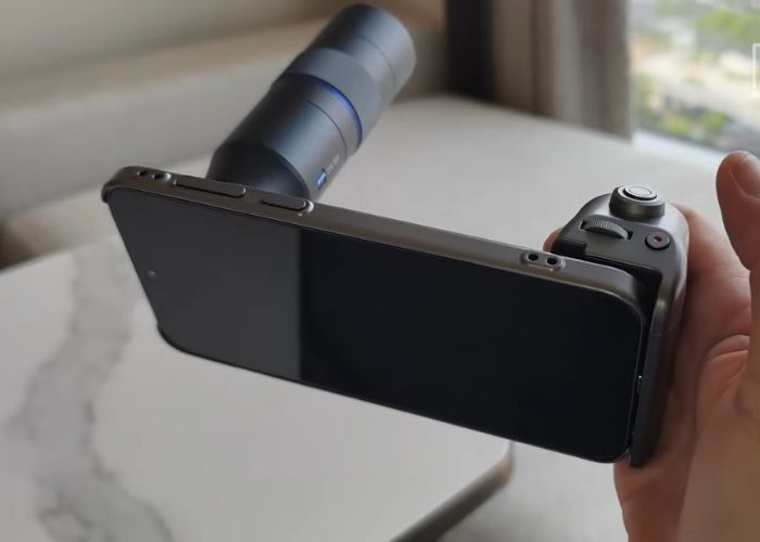 vivo X300 and X300 Pro color variants including Phantom Black and Cloud White