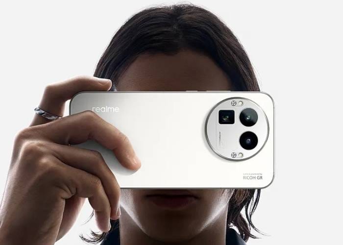 Realme GT 8 Pro triple camera setup with Ricoh GR Imaging and swappable camera bump